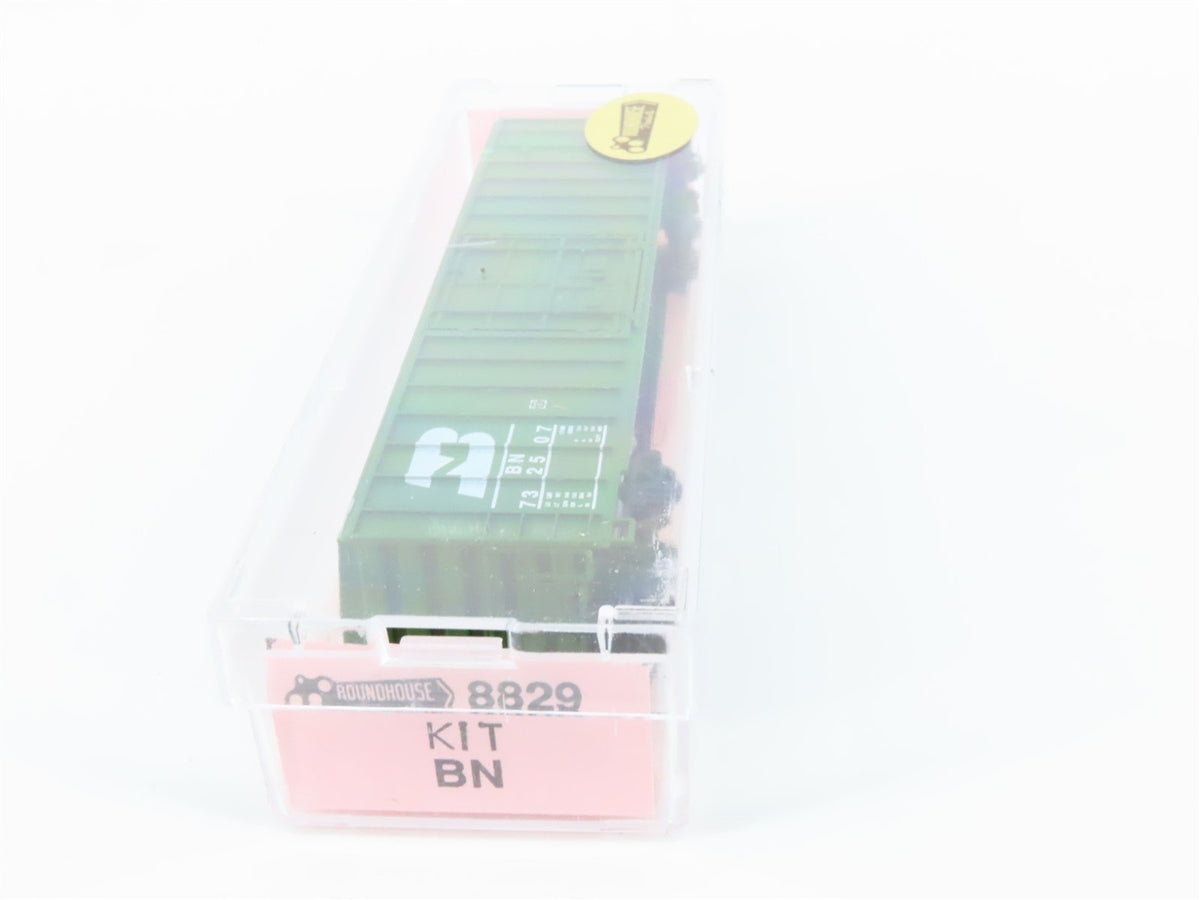 N Scale Roundhouse 8829 BN Burlington Northern 50&#39; Plug Door Box Car #732507