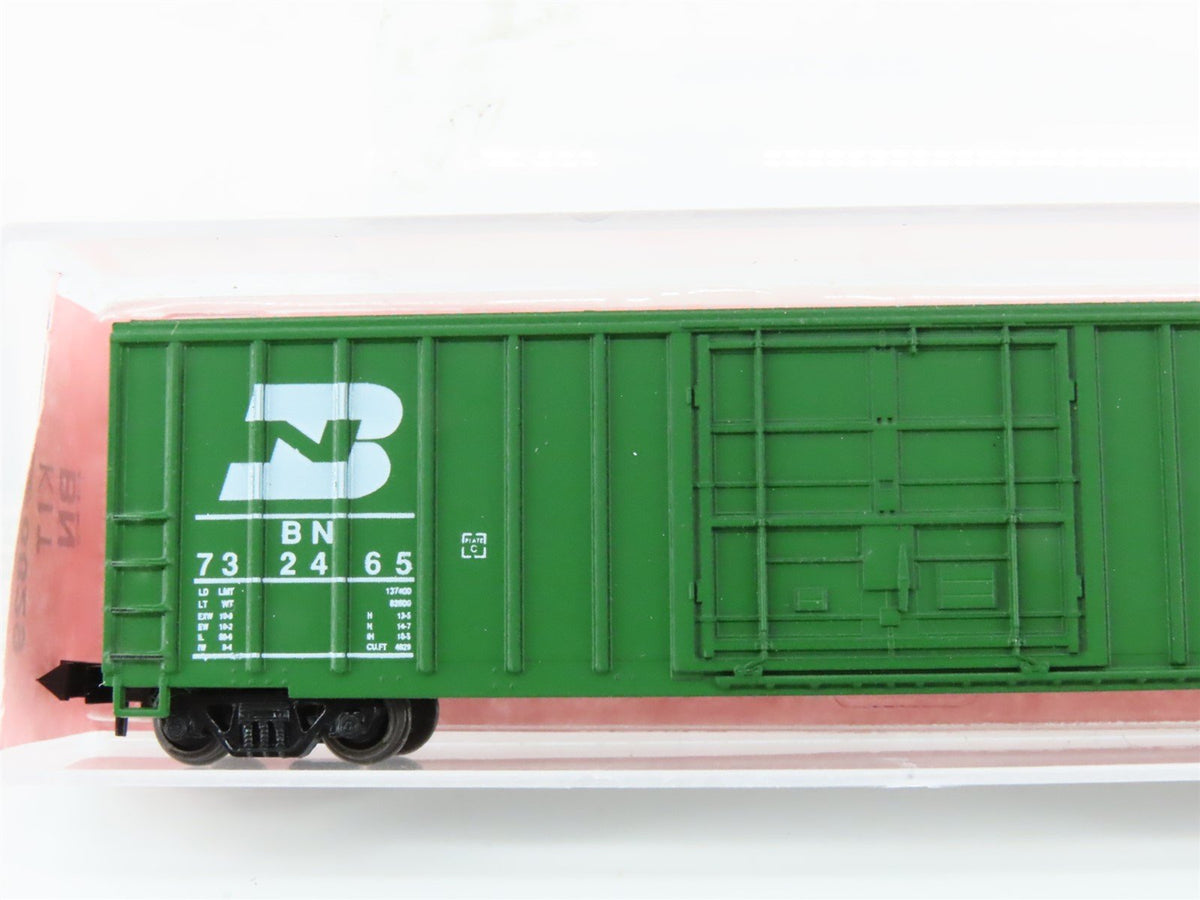 N Scale Roundhouse 8829 BN Burlington Northern 50&#39; Plug Door Box Car #732472