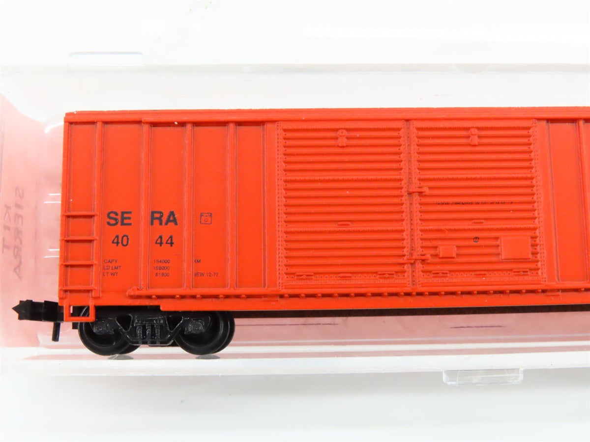 N Scale Roundhouse 8824 SERA Sierra Railroad 50&#39; Double Door Box Car #4044