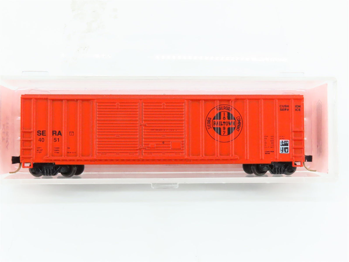 N Scale Roundhouse 8824 SERA Sierra Railroad 50&#39; Double Door Box Car #4051