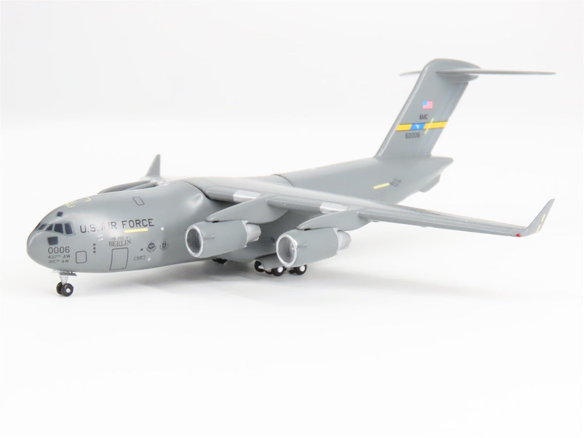 1:400 Scale Gemini Max LE GMUSA002 Charleston US Air Force Boeing C-17 Airliner