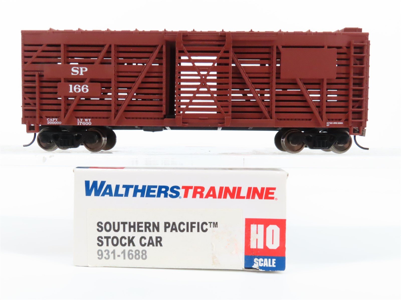 HO Scale Walthers Trainline 931-1688 SP Southern Pacific Railroad Stock Car #166