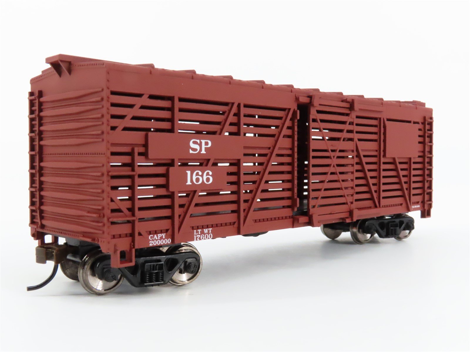 HO Scale Walthers Trainline 931-1688 SP Southern Pacific Railroad Stock Car #166