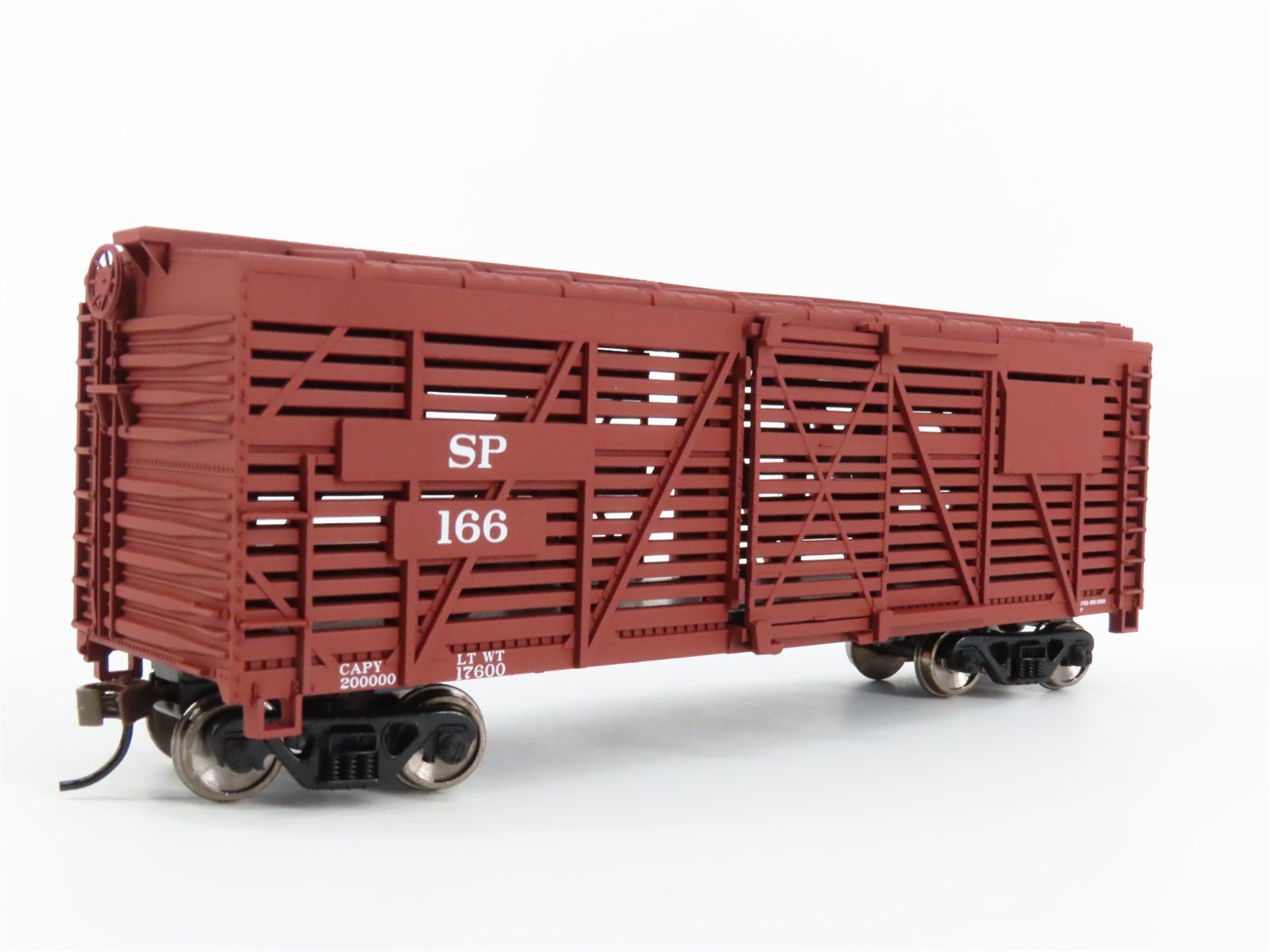 HO Scale Walthers Trainline 931-1688 SP Southern Pacific Railroad Stock Car #166