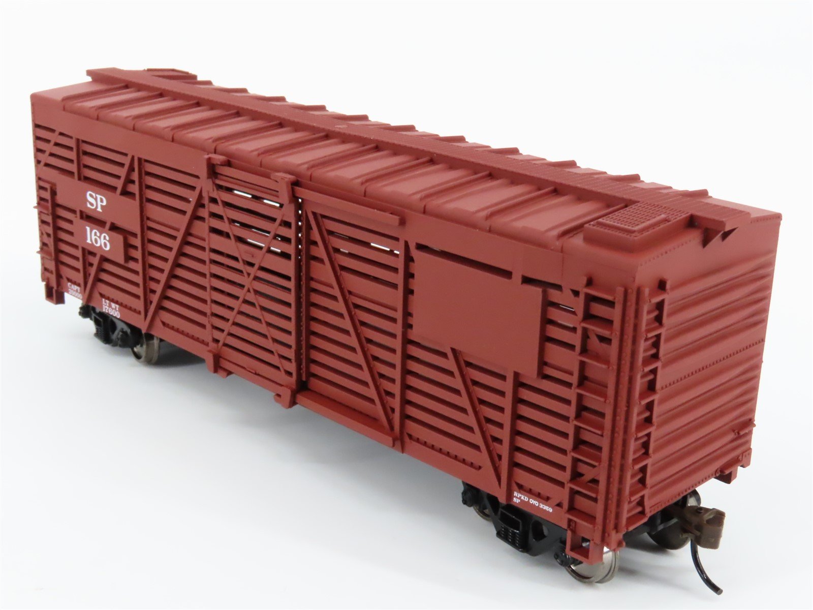 HO Scale Walthers Trainline 931-1688 SP Southern Pacific Railroad Stock Car #166