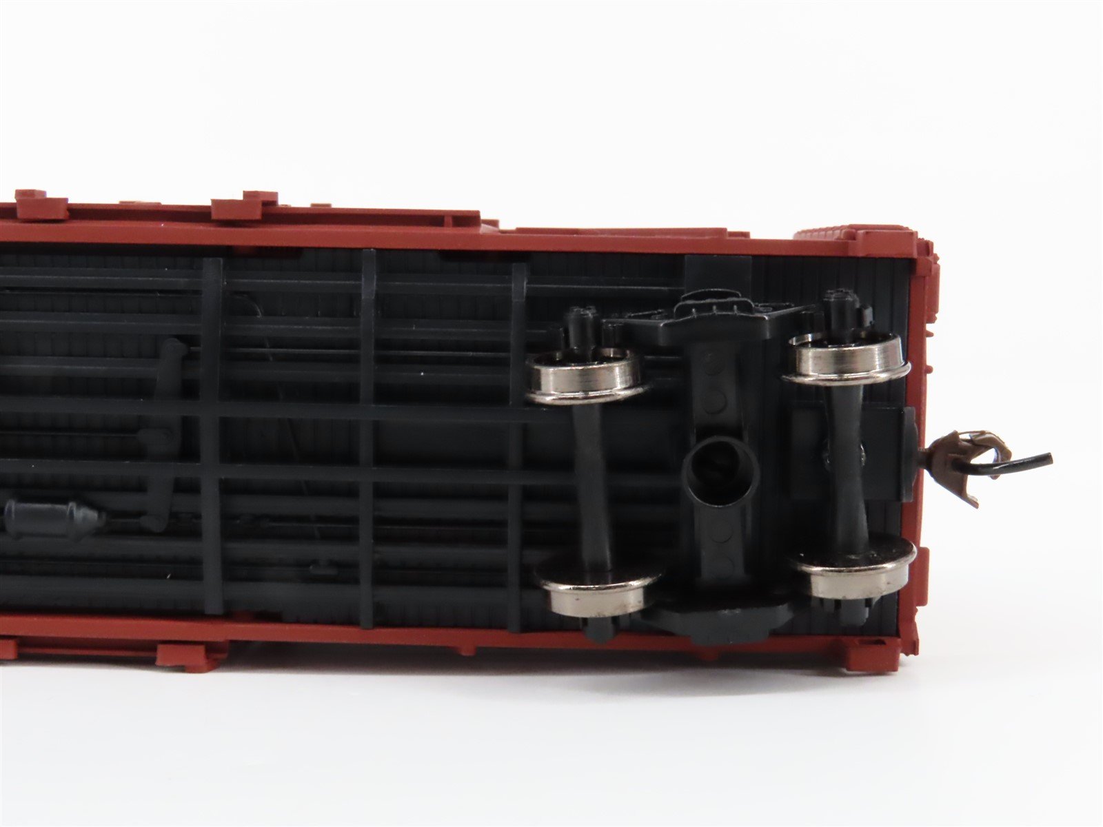 HO Scale Walthers Trainline 931-1688 SP Southern Pacific Railroad Stock Car #166