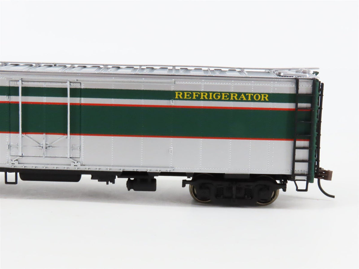 HO Scale Walthers 932-6249 REX REA Railway Express Agency 50&#39; Reefer #6104