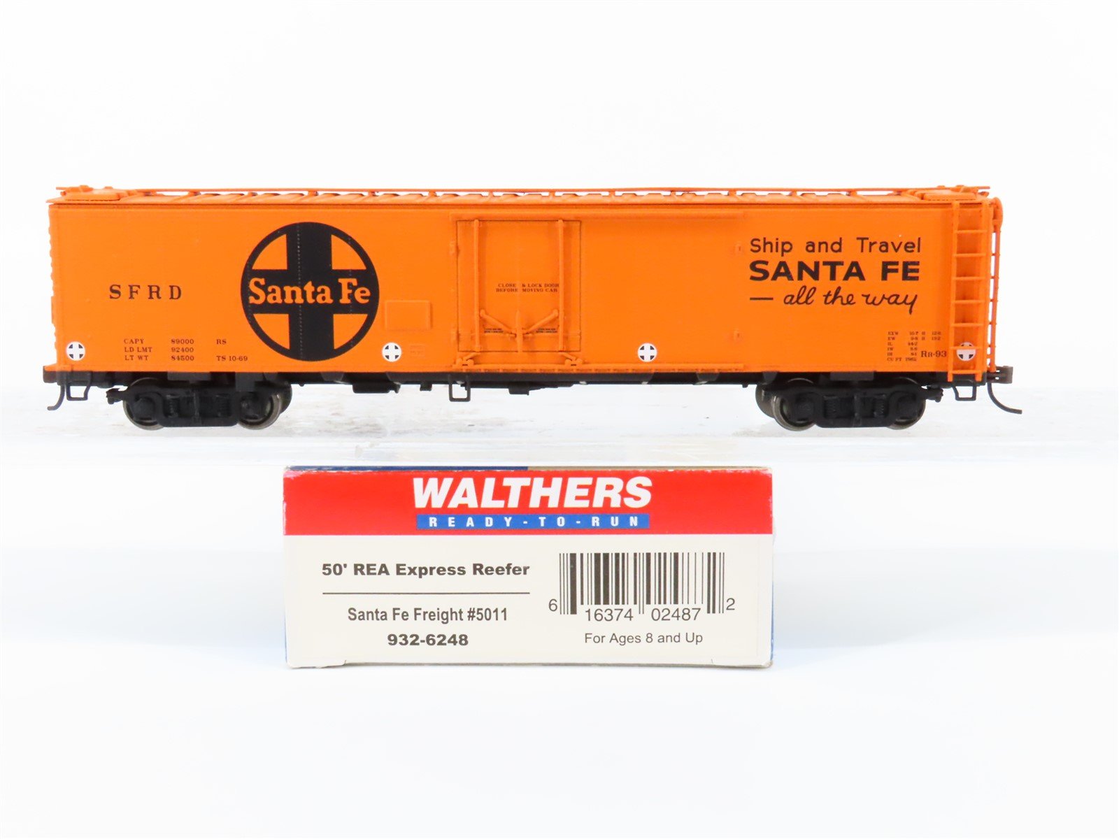 HO Scale Walthers 932-6248 SFRD Santa Fe Railroad 50' REA Express Reefer
