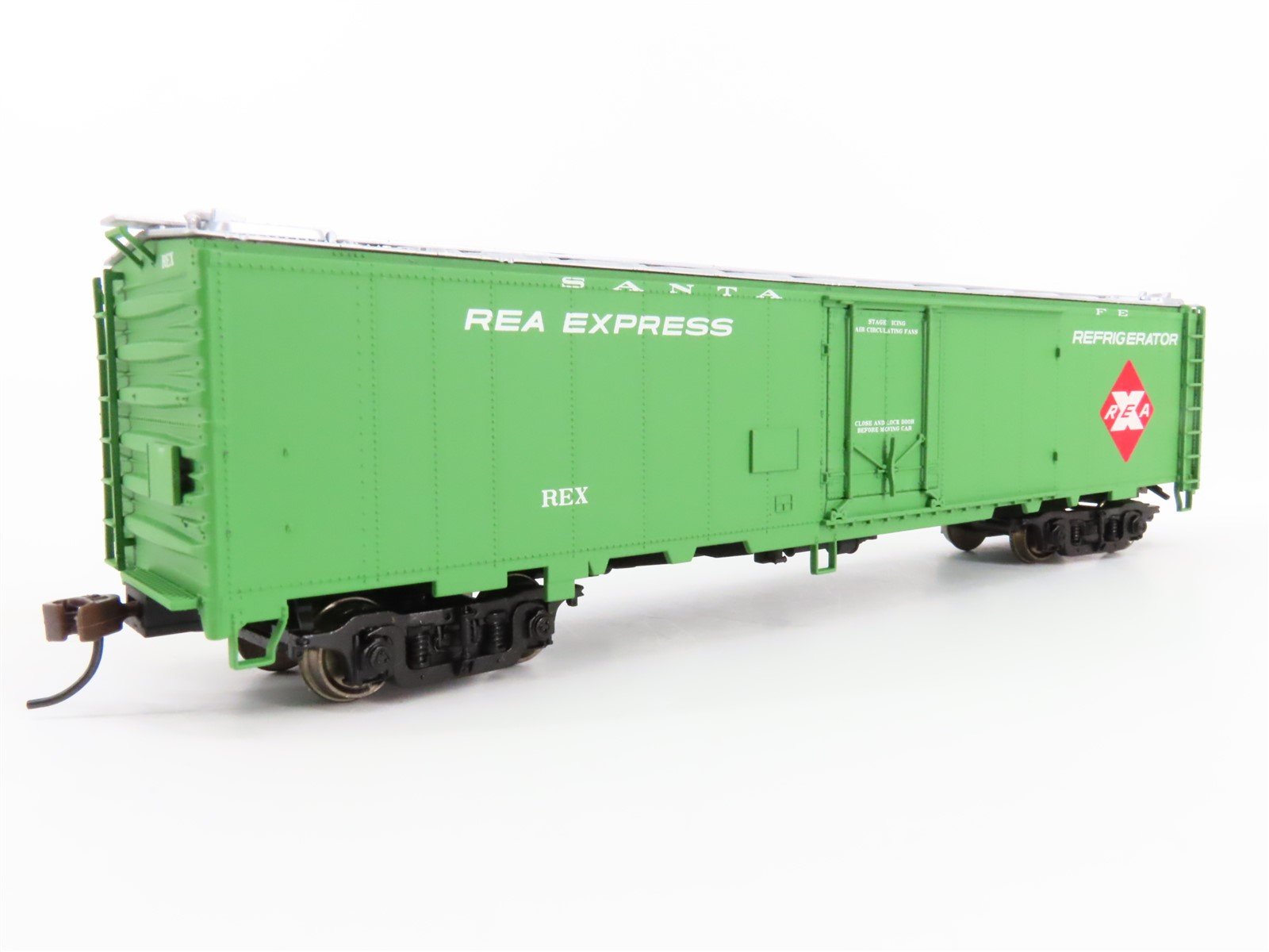HO Scale Walthers 932-6244 REX ATSF Santa Fe Railroad 50' REA Express Reefer