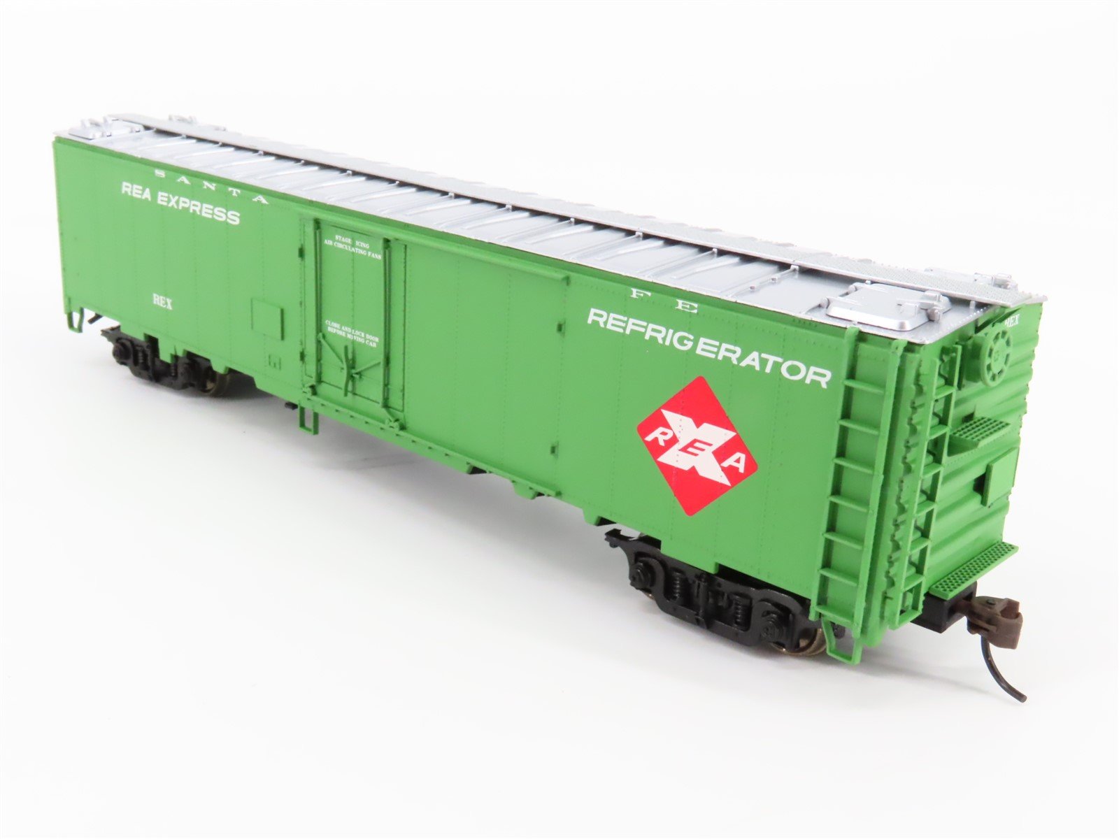 HO Scale Walthers 932-6244 REX ATSF Santa Fe Railroad 50' REA Express Reefer