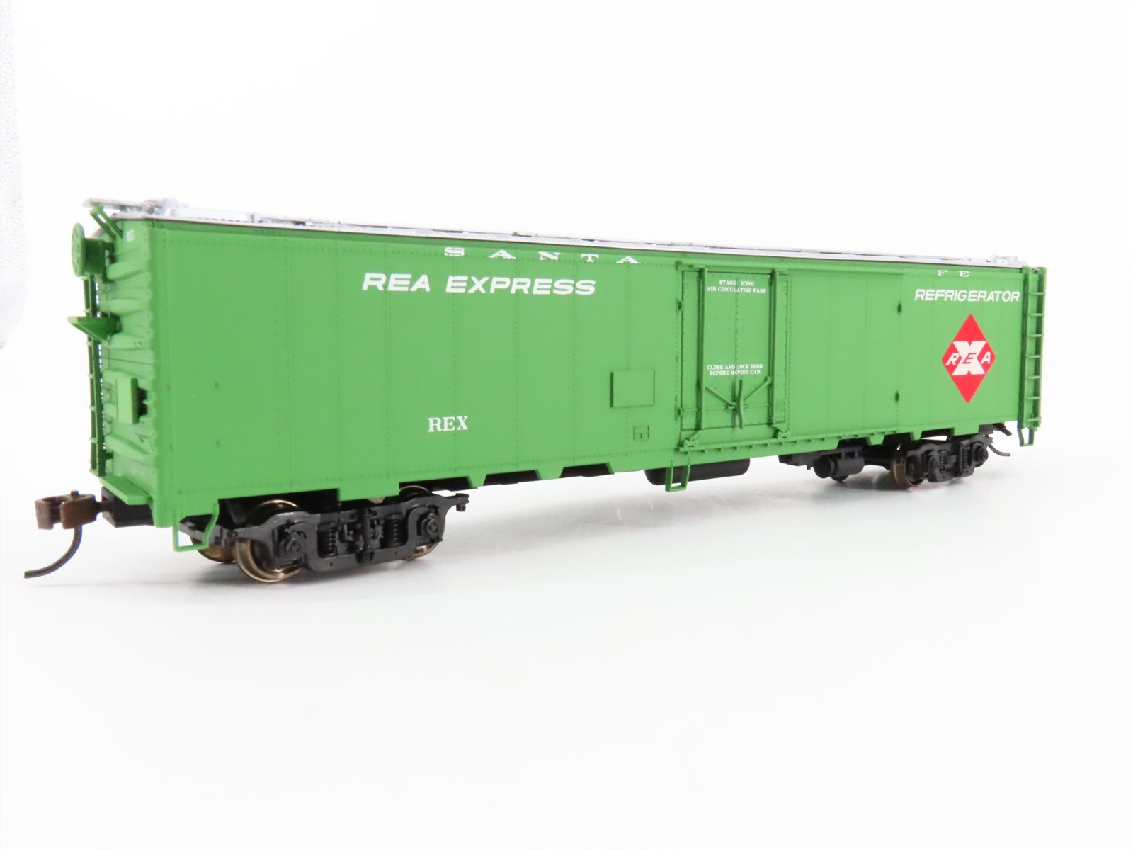 HO Scale Walthers 932-6244 REX ATSF Santa Fe Railroad 50' REA Express Reefer