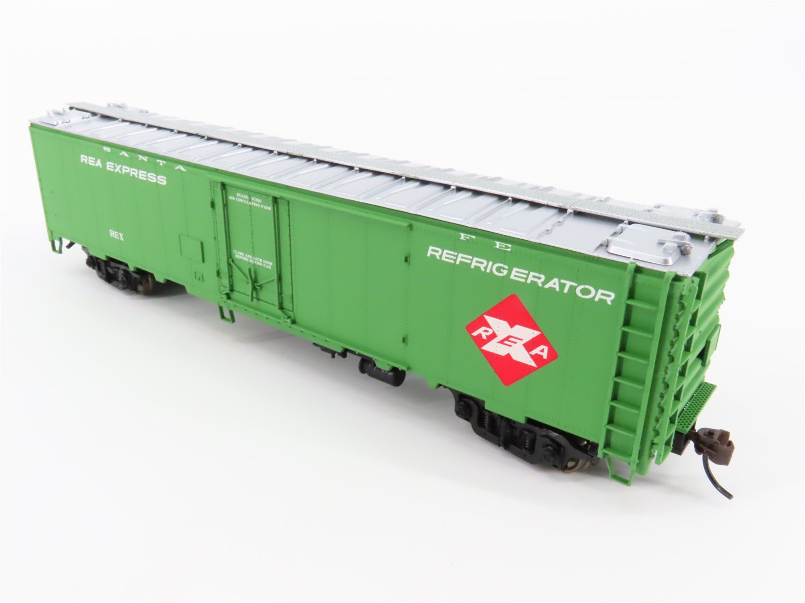 HO Scale Walthers 932-6244 REX ATSF Santa Fe Railroad 50' REA Express Reefer