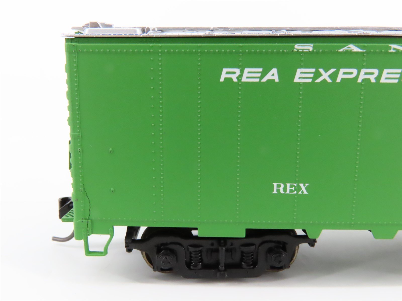HO Scale Walthers 932-6244 REX ATSF Santa Fe Railroad 50' REA Express Reefer