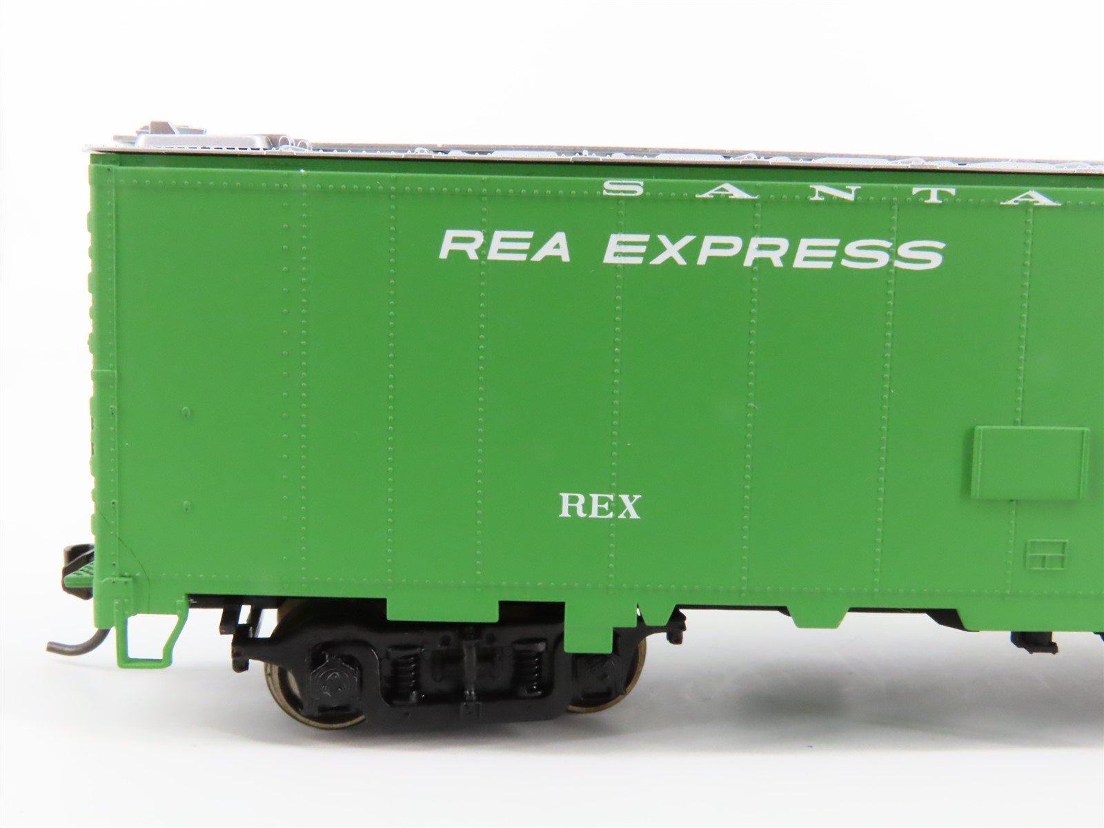 HO Scale Walthers 932-6244 REX ATSF Santa Fe Railroad 50' REA Express Reefer
