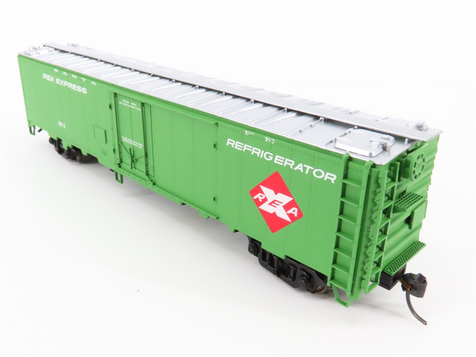 HO Scale Walthers 932-6244 REX ATSF Santa Fe Railroad 50' REA Express Reefer