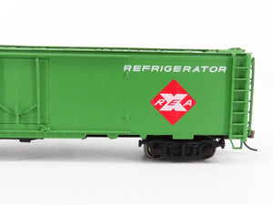 HO Scale Walthers 932-6243 REX REA Railway Express Agency 50' Reefer #7625