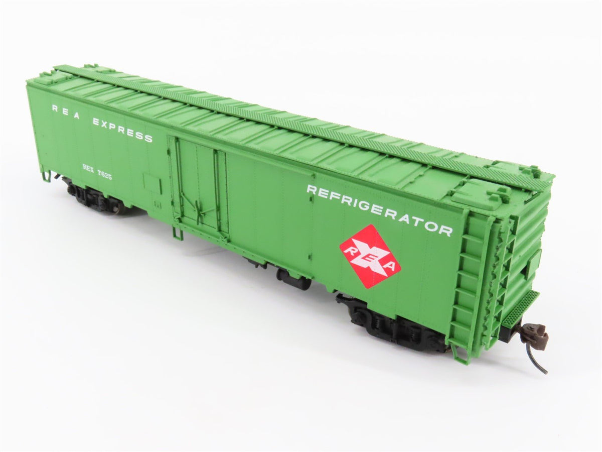 HO Scale Walthers 932-6243 REX REA Railway Express Agency 50&#39; Reefer #7625