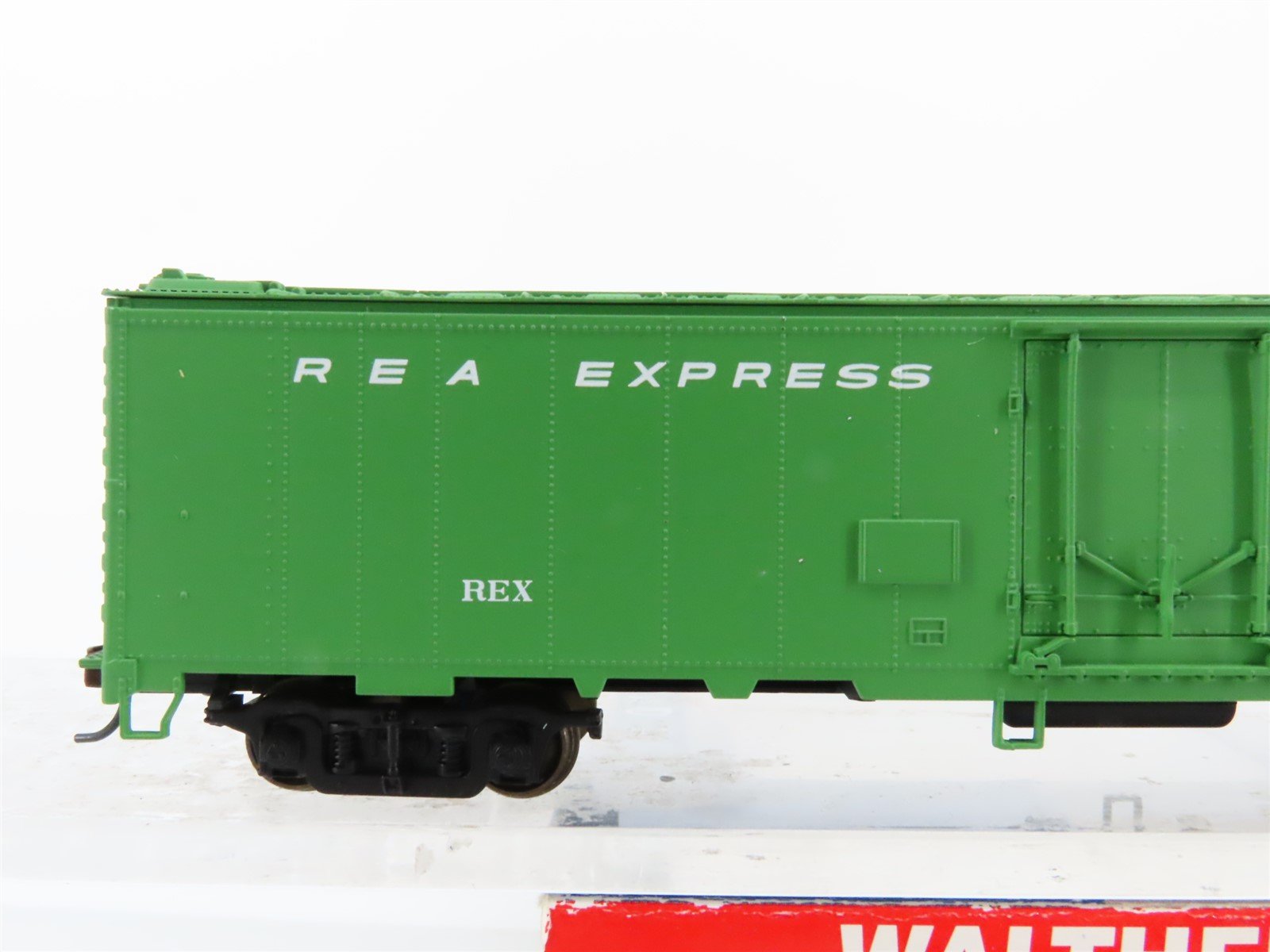 HO Scale Walthers 932-6243 REX REA Railway Express Agency 50' Reefer