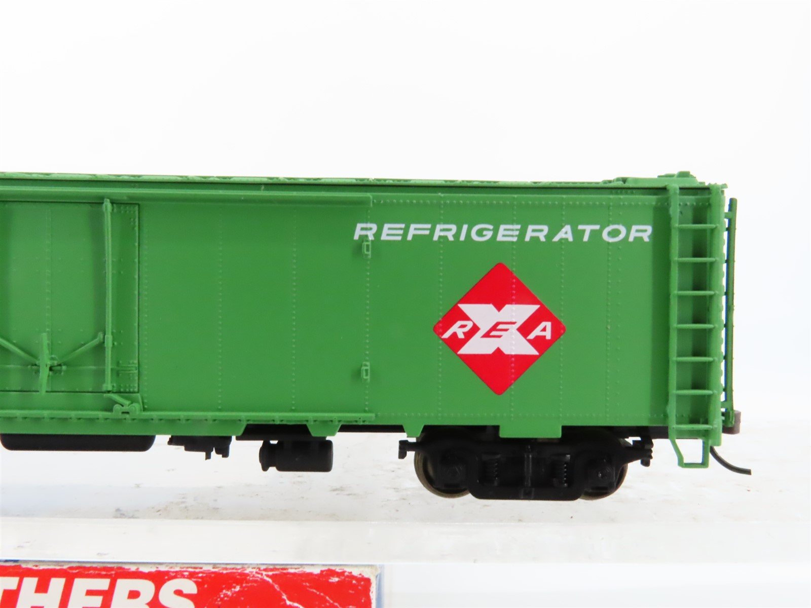 HO Scale Walthers 932-6243 REX REA Railway Express Agency 50' Reefer