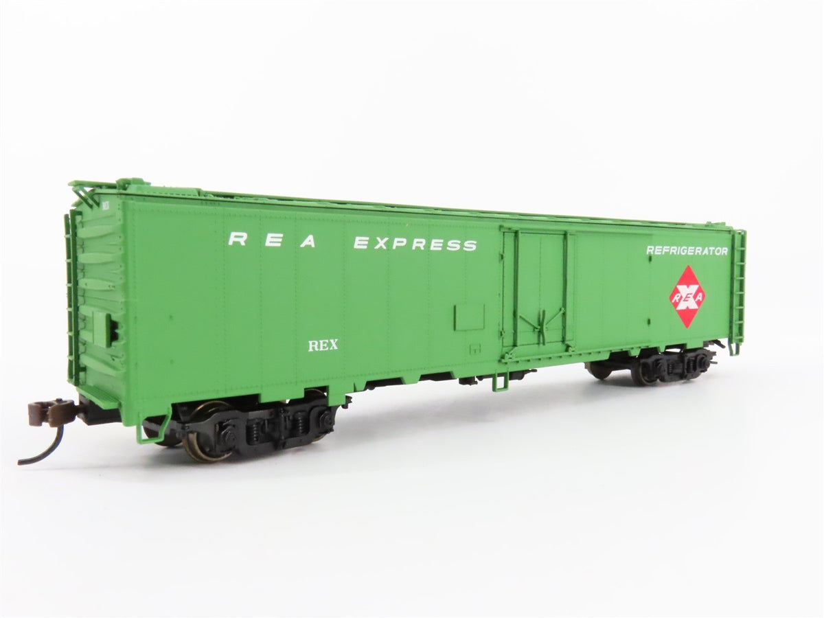 HO Scale Walthers 932-6243 REX REA Railway Express Agency 50&#39; Reefer