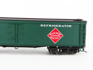 HO Scale Walthers 932-5471 REX REA Railway Express Agency Wood Reefer #319