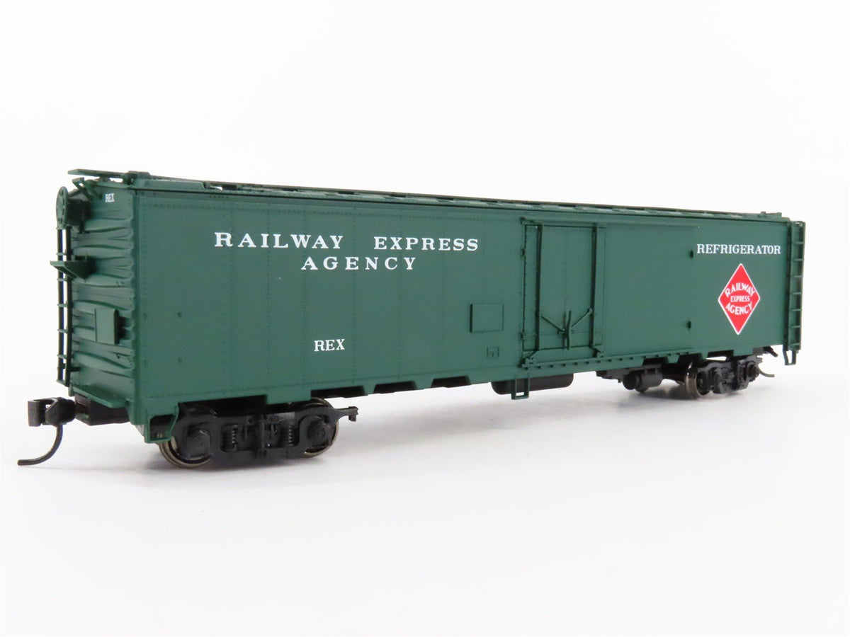 HO Scale Walthers 932-6241 REX REA Railway Express Agency 50&#39; Reefer