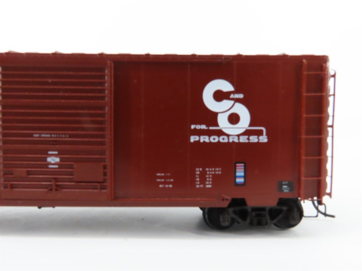 HO Scale Kadee 5017 C&amp;O &quot;Progress&quot; 40&#39; PS-1 Single Door Box Car #16287