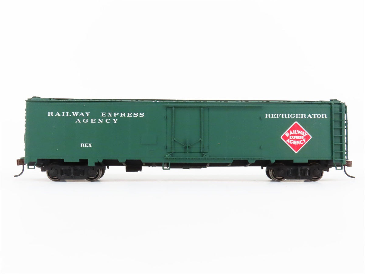 HO Scale Walthers REX REA Railway Express Agency 50&#39; Reefer