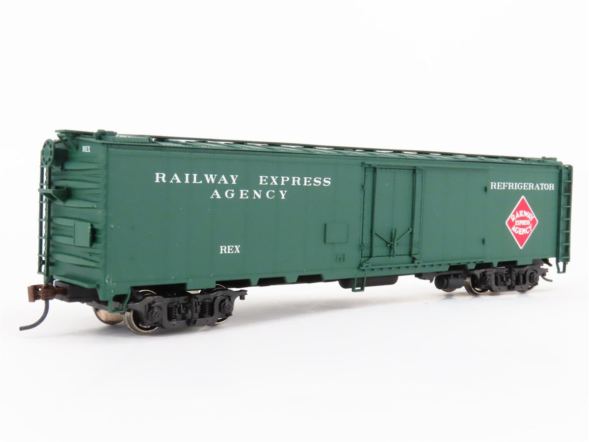 HO Scale Walthers REX REA Railway Express Agency 50&#39; Reefer