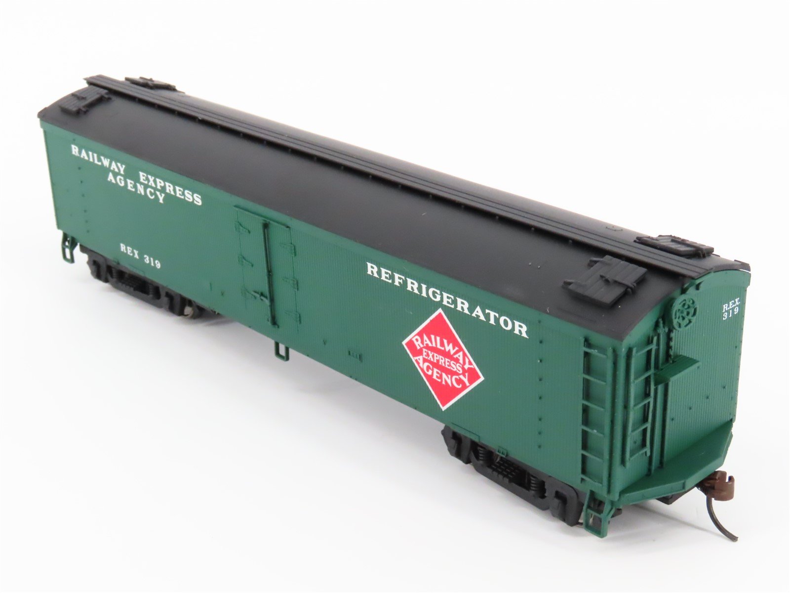 HO Scale Walthers 932-5471 REX REA Railway Express Agency Wood Reefer #319