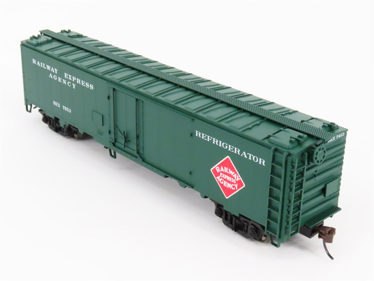 HO Scale Walthers 932-6241 REX REA Railway Express Agency 50&#39; Reefer #7453