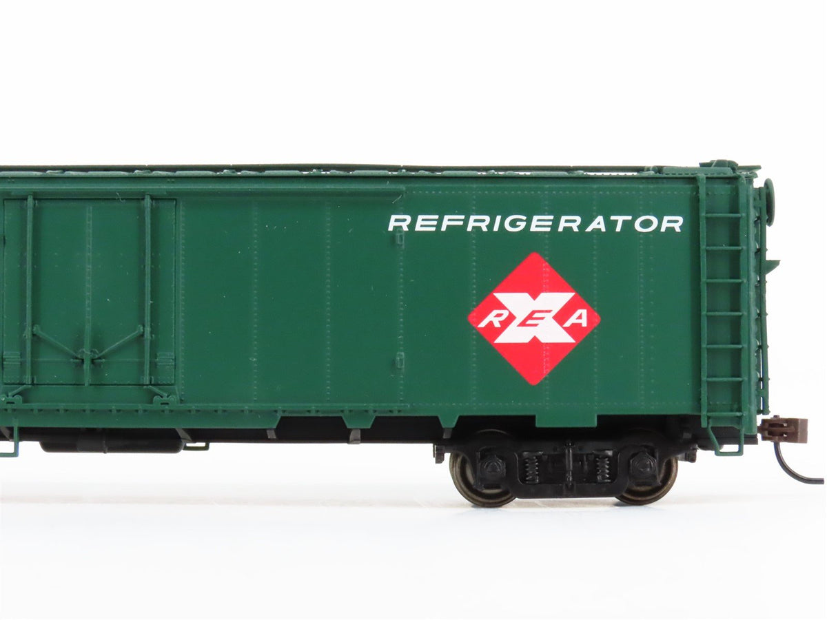 HO Scale Walthers 932-6242 REX REA Railway Express Agency 50&#39; Reefer