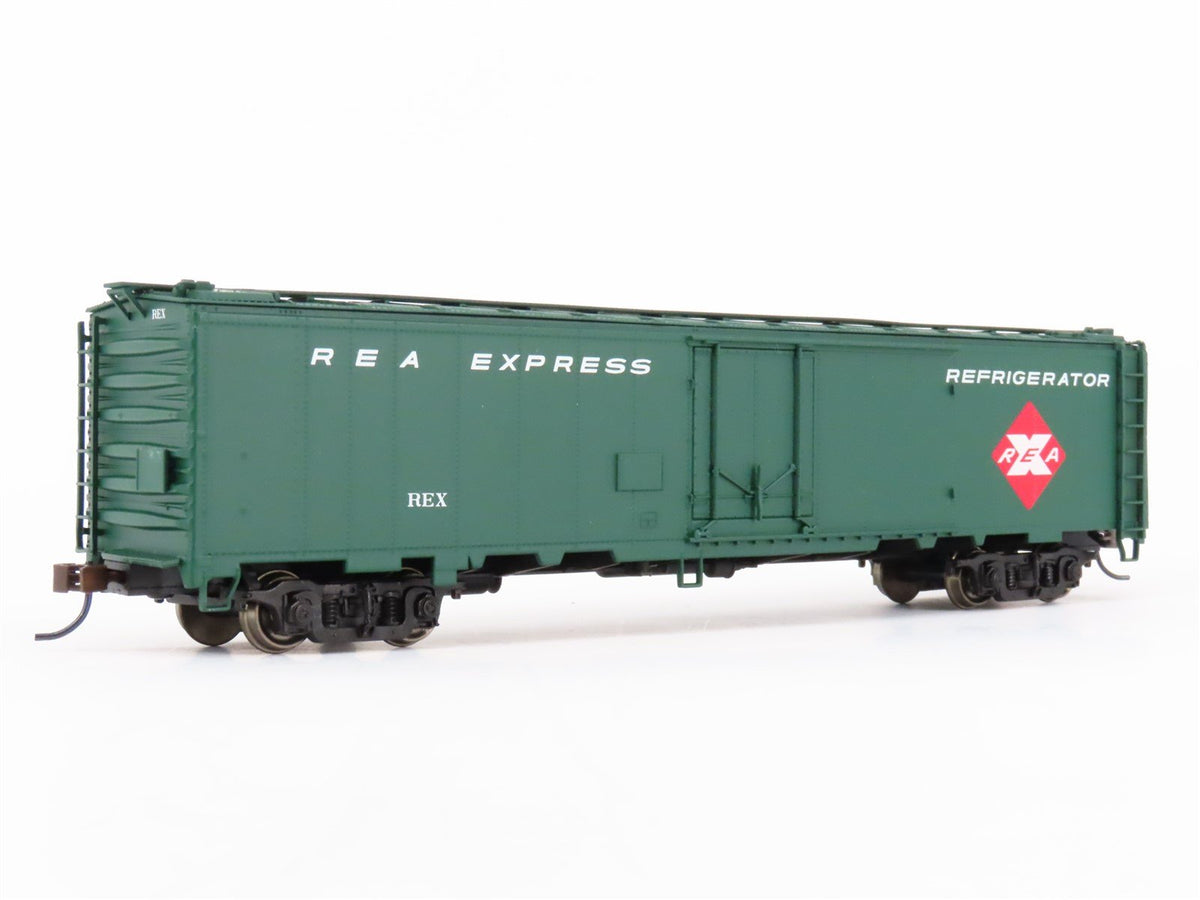 HO Scale Walthers 932-6242 REX REA Railway Express Agency 50&#39; Reefer