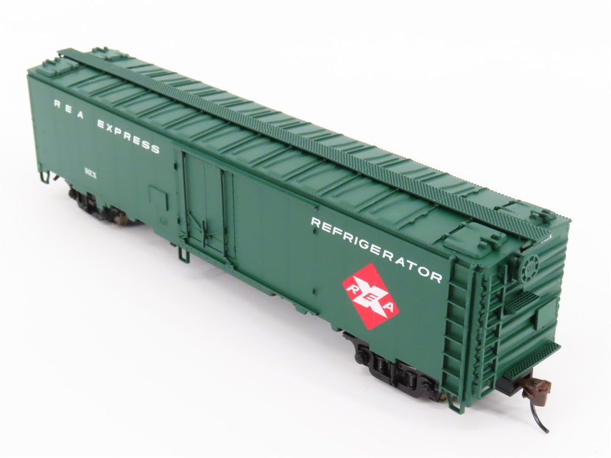 HO Scale Walthers 932-6242 REX REA Railway Express Agency 50&#39; Reefer