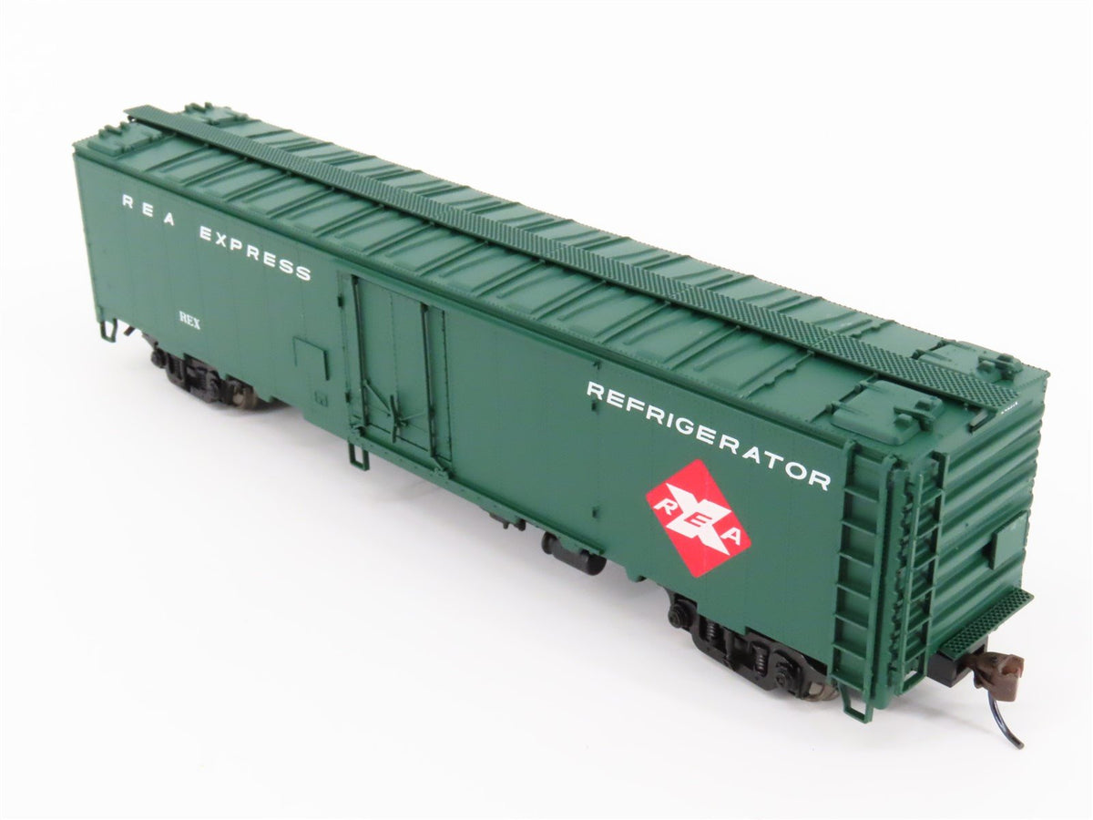 HO Scale Walthers 932-6242 REX REA Railway Express Agency 50&#39; Reefer