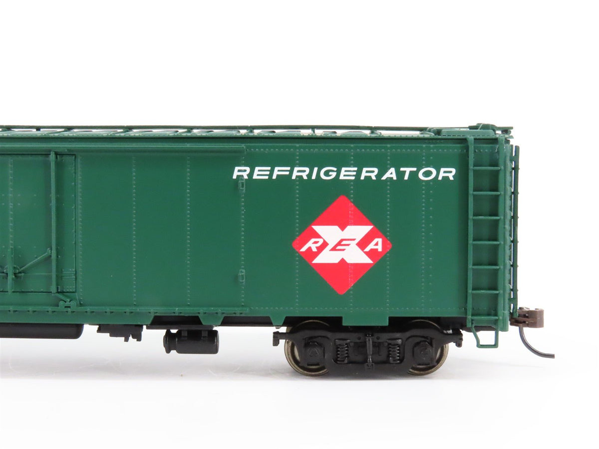 HO Scale Walthers 932-6242 REX REA Railway Express Agency 50&#39; Reefer