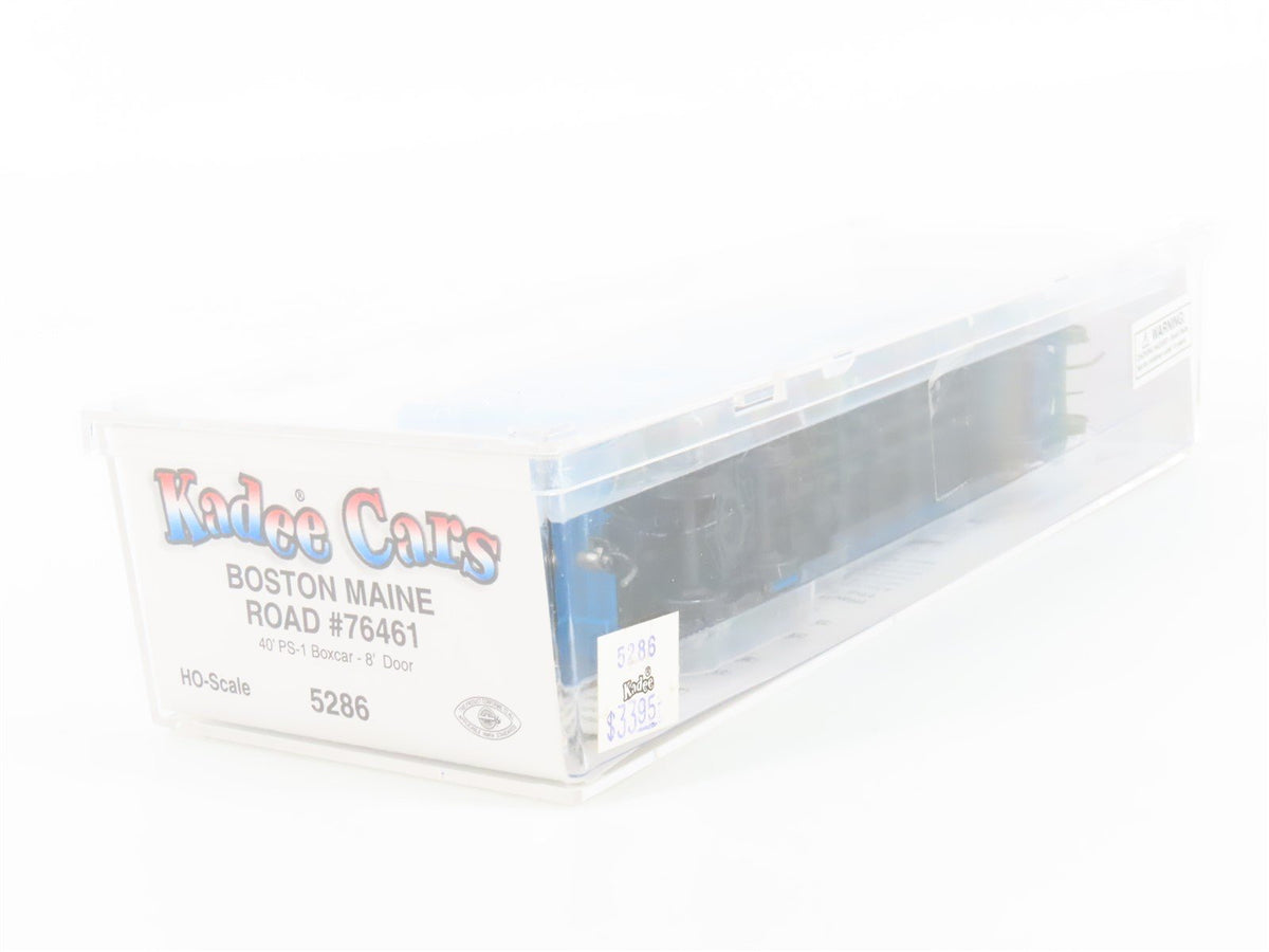 HO Scale Kadee 5286 B&amp;M Boston &amp; Maine 40&#39; PS-1 Box Car #76461 - Sealed