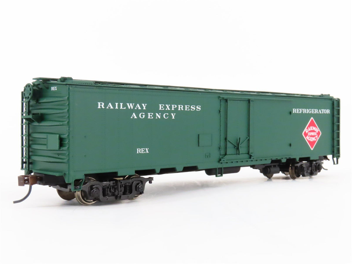 HO Scale Walthers 932-6241 REX REA Railway Express Agency 50&#39; Reefer