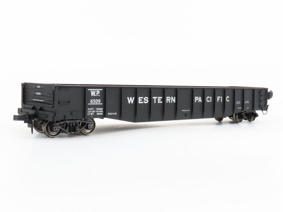 HO Scale PROTO 2000 WP Western Pacific 52&#39; 6&quot; Drop End Mill Gondola #6509