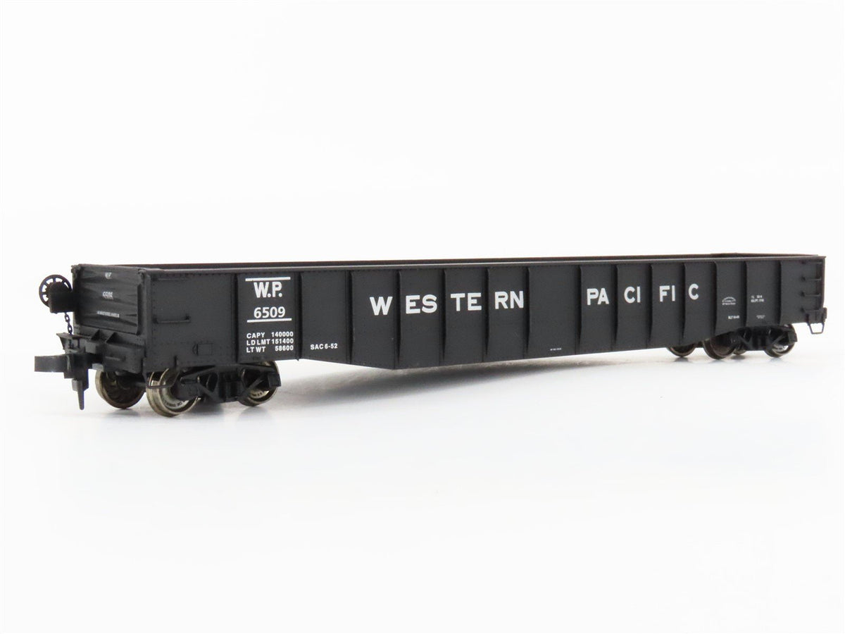 HO Scale PROTO 2000 WP Western Pacific 52&#39; 6&quot; Drop End Mill Gondola #6509