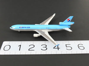 1:400 Dragon Wings 55297 DieCast Korean McDonnell Douglas MD-11 Airliner w/Stand