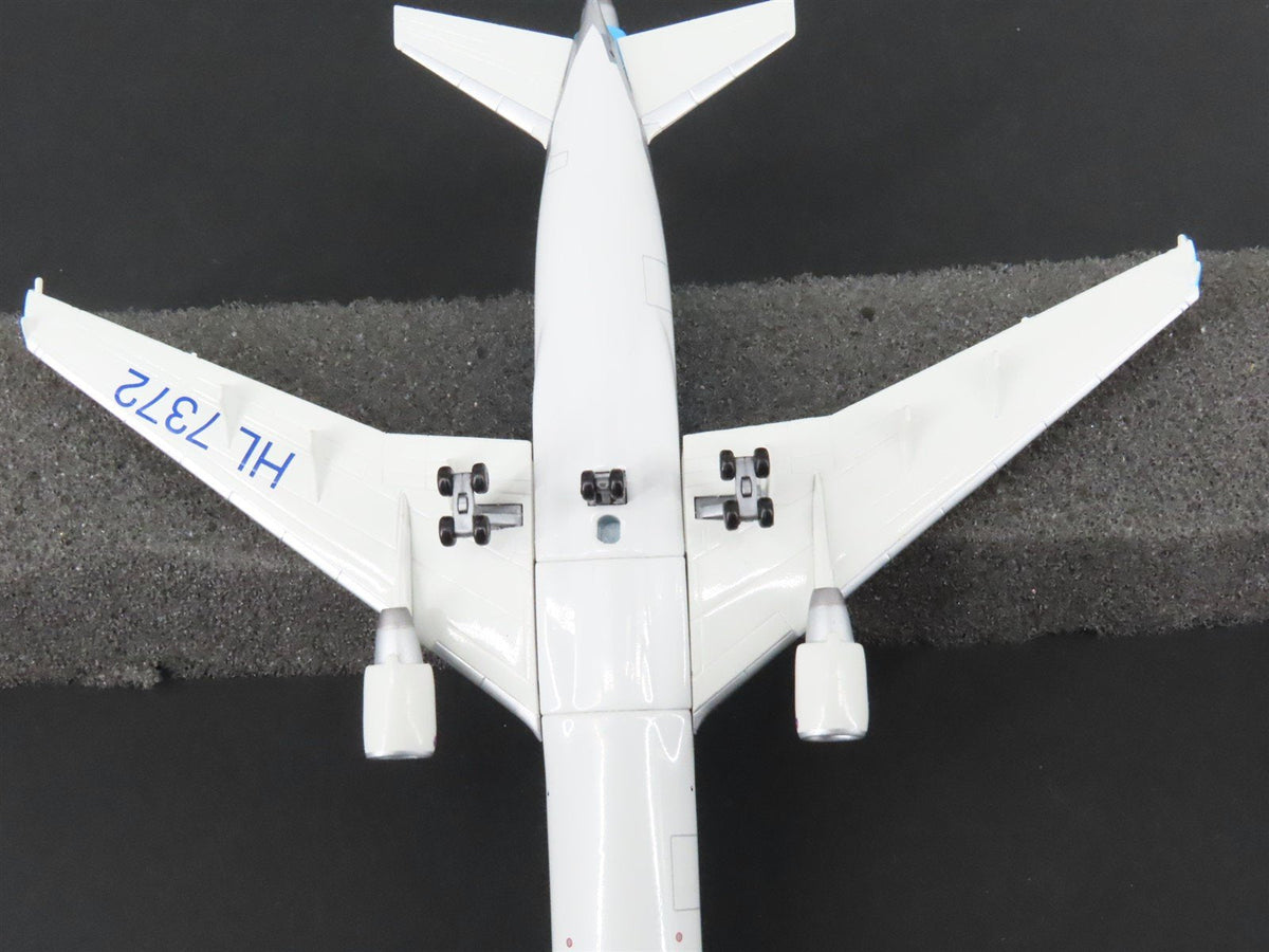 1:400 Dragon Wings 55297 DieCast Korean McDonnell Douglas MD-11 Airliner w/Stand