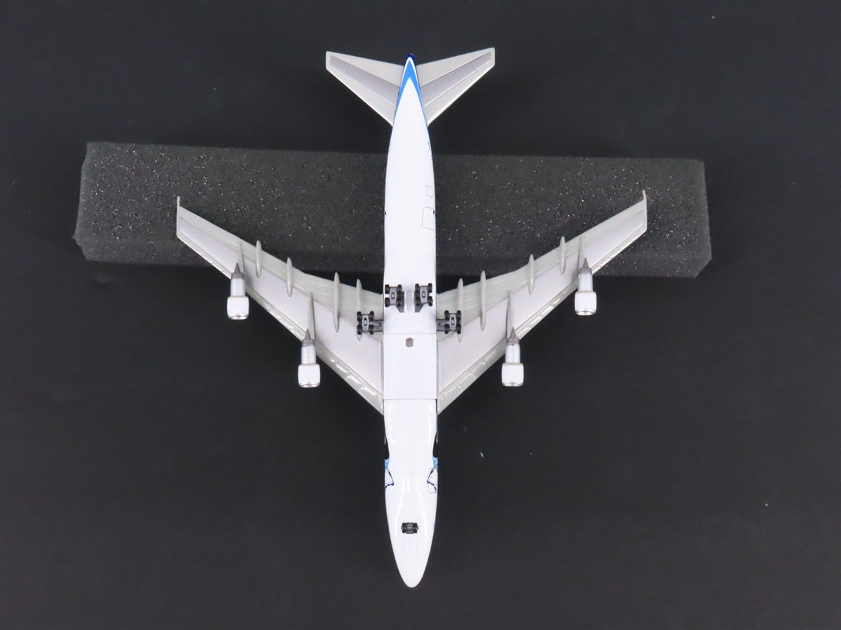 1:400 Dragon Wings 55030 Aerolineas Argentinas Boeing B747-212B Airliner w/Stand