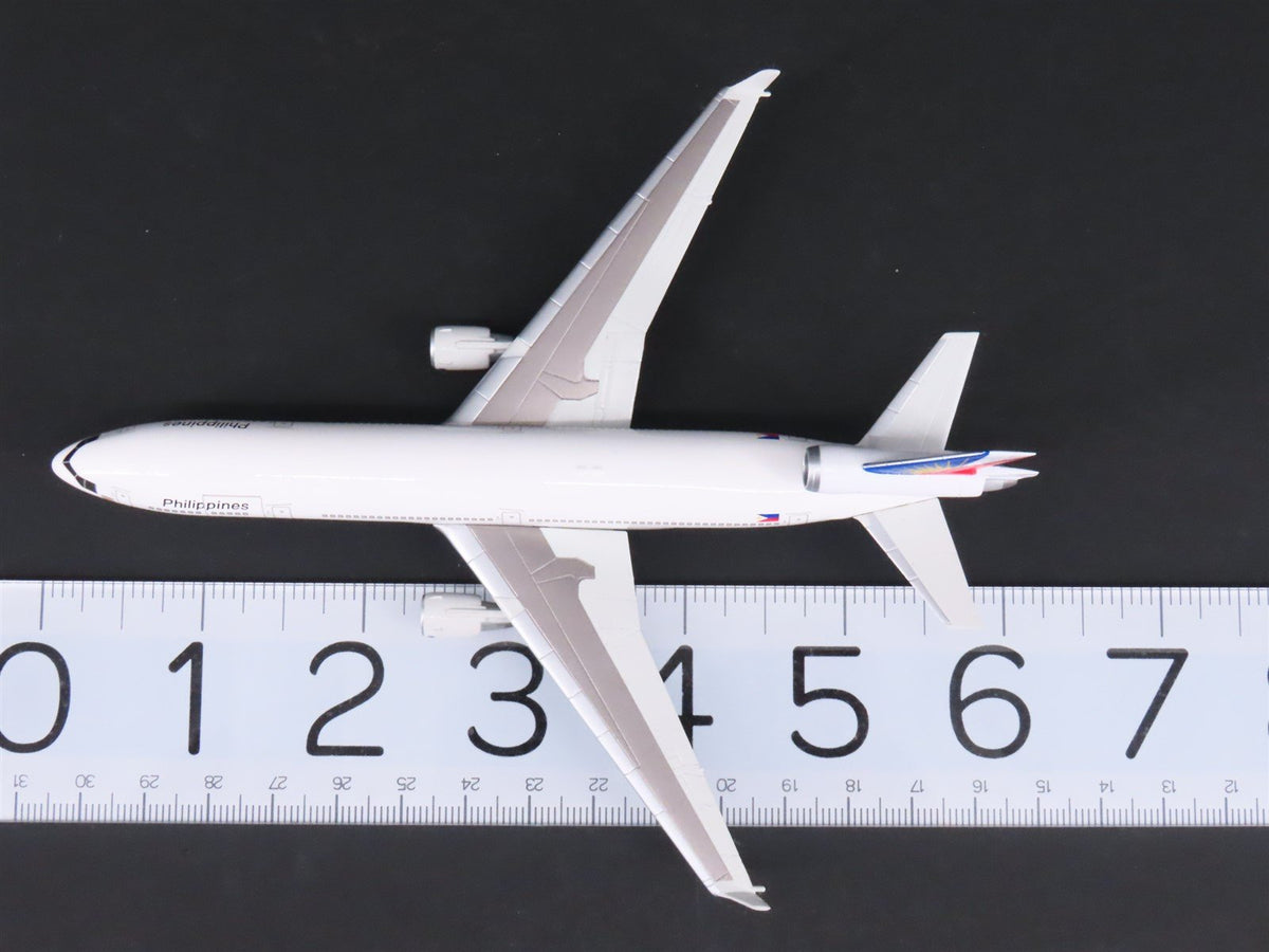 1:400 Dragon Wings 55060 DieCast Philippine McDonnell Douglas MD-11F Airliner