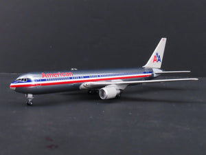 1:400 Dragon Wings 55157 American Airlines Boeing B767-323 Airliner w/Stand