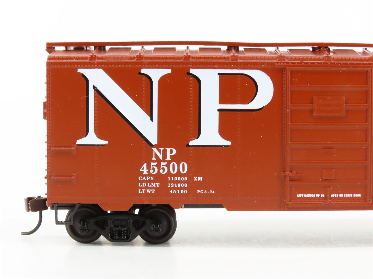 HO Scale Roundhouse MDC 70708 NP Northern Pacific 40&#39; Single Door Box Car #45500