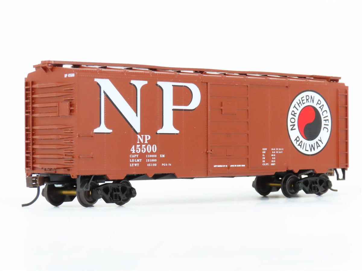 HO Scale Roundhouse MDC 70708 NP Northern Pacific 40&#39; Single Door Box Car #45500