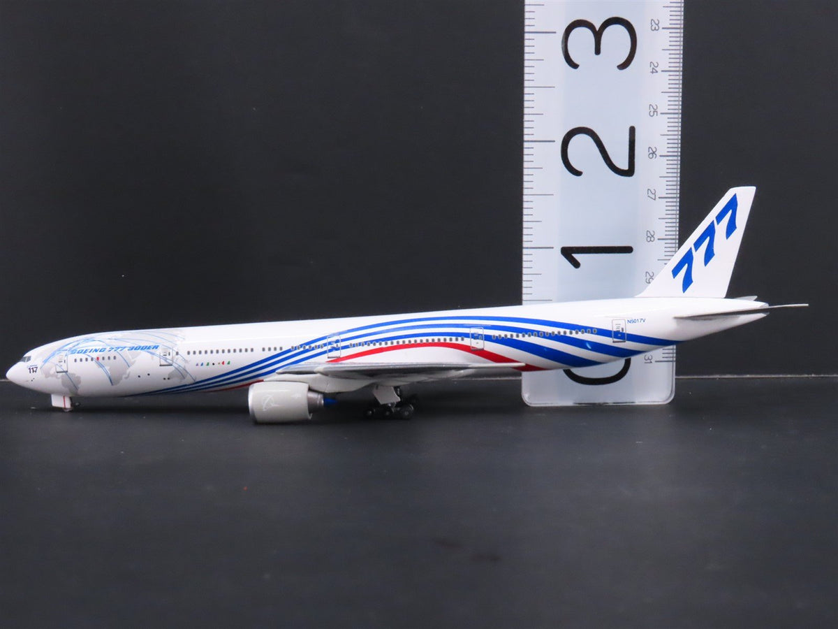 1:400 Dragon Wings JXM143 &quot;Jet-X&quot; United Airlines Boeing B777 Airliner w/Stand