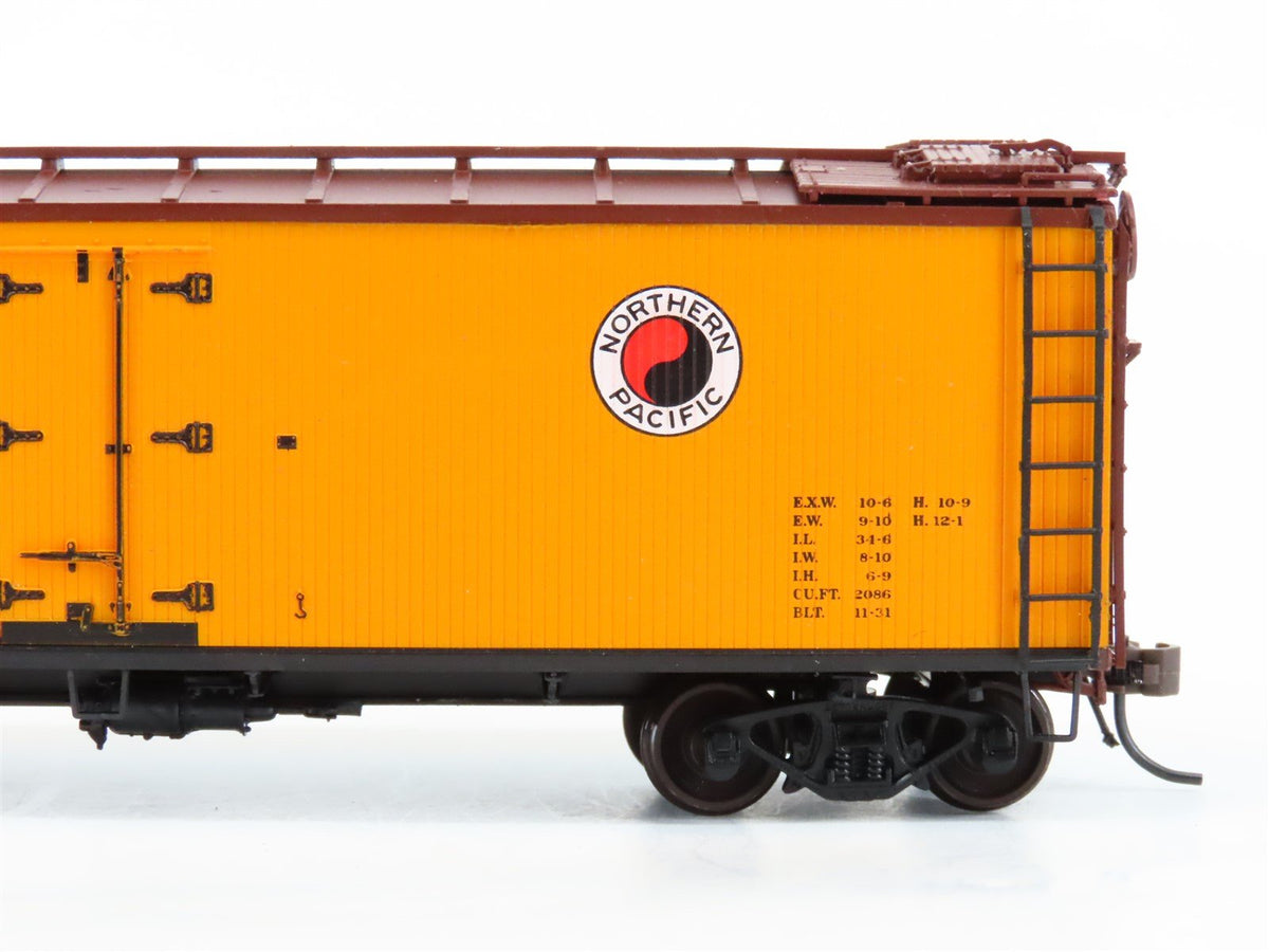 HO Scale Red Caboose RR-34431-12 NP Northern Pacific Wooden Ice Reefer #90722