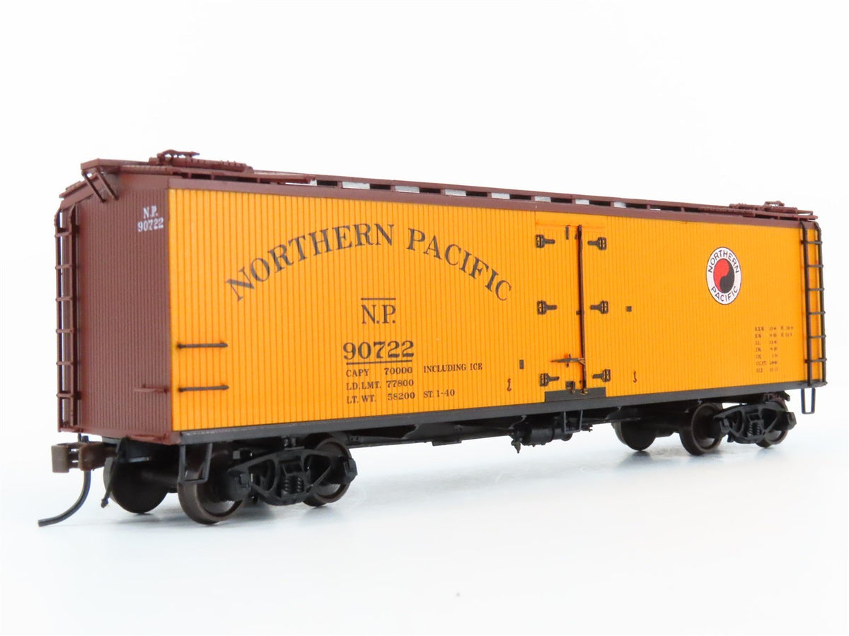 HO Scale Red Caboose RR-34431-12 NP Northern Pacific Wooden Ice Reefer #90722